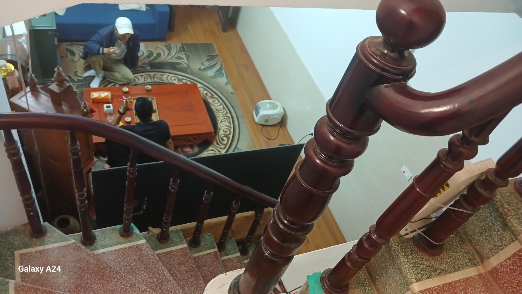CHỈ HƠN 5 TỶ CÓ NHÀ 3 TẦNG – ĐÔNG NGẠC – MẶT NGÕ -LÔ GÓC – DÂN XÂY CHẮC CHẮN.